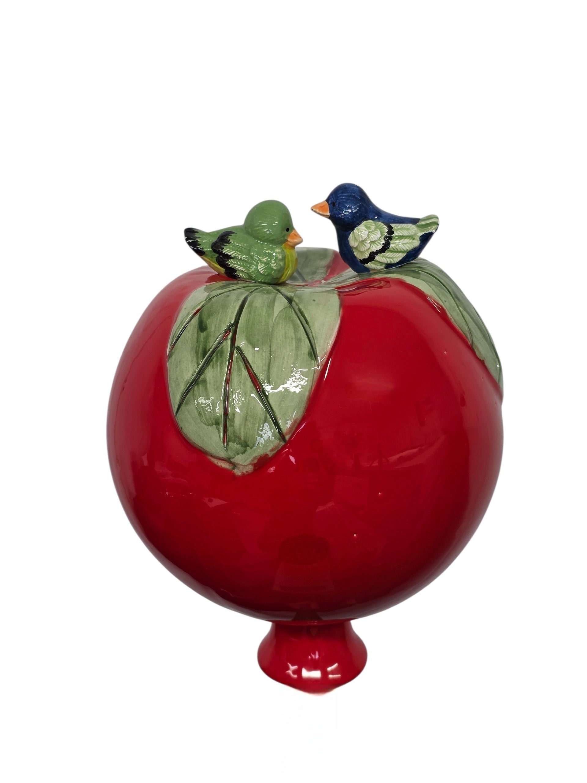 Rote Gartenkugel aus Keramik mit blau-grünem Vogel-Duo | Balkon & Garten