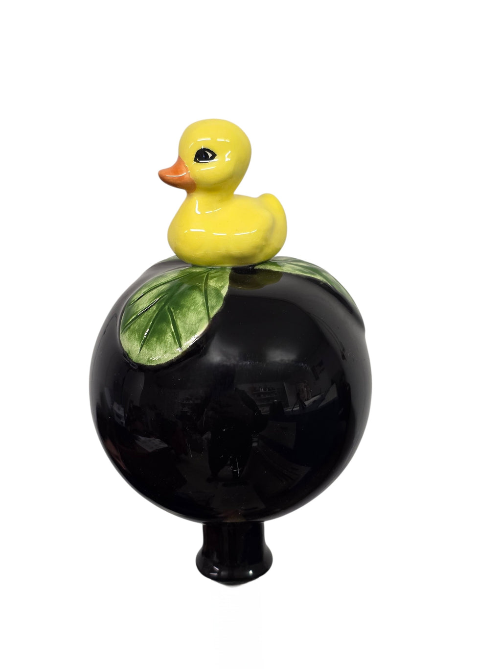 Schwarze Gartenkugel aus Keramik mit gelber Ente | Balkon & Garten
